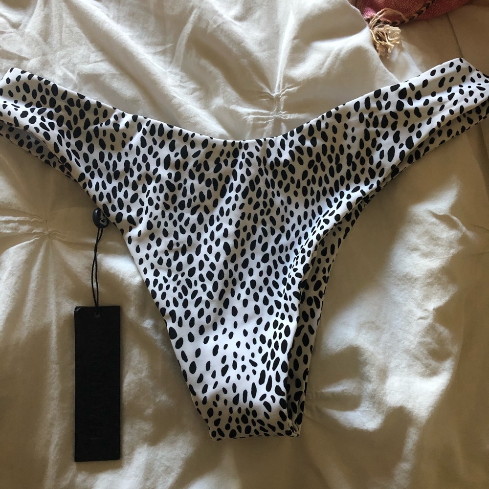 Blackbough high waisted bottoms